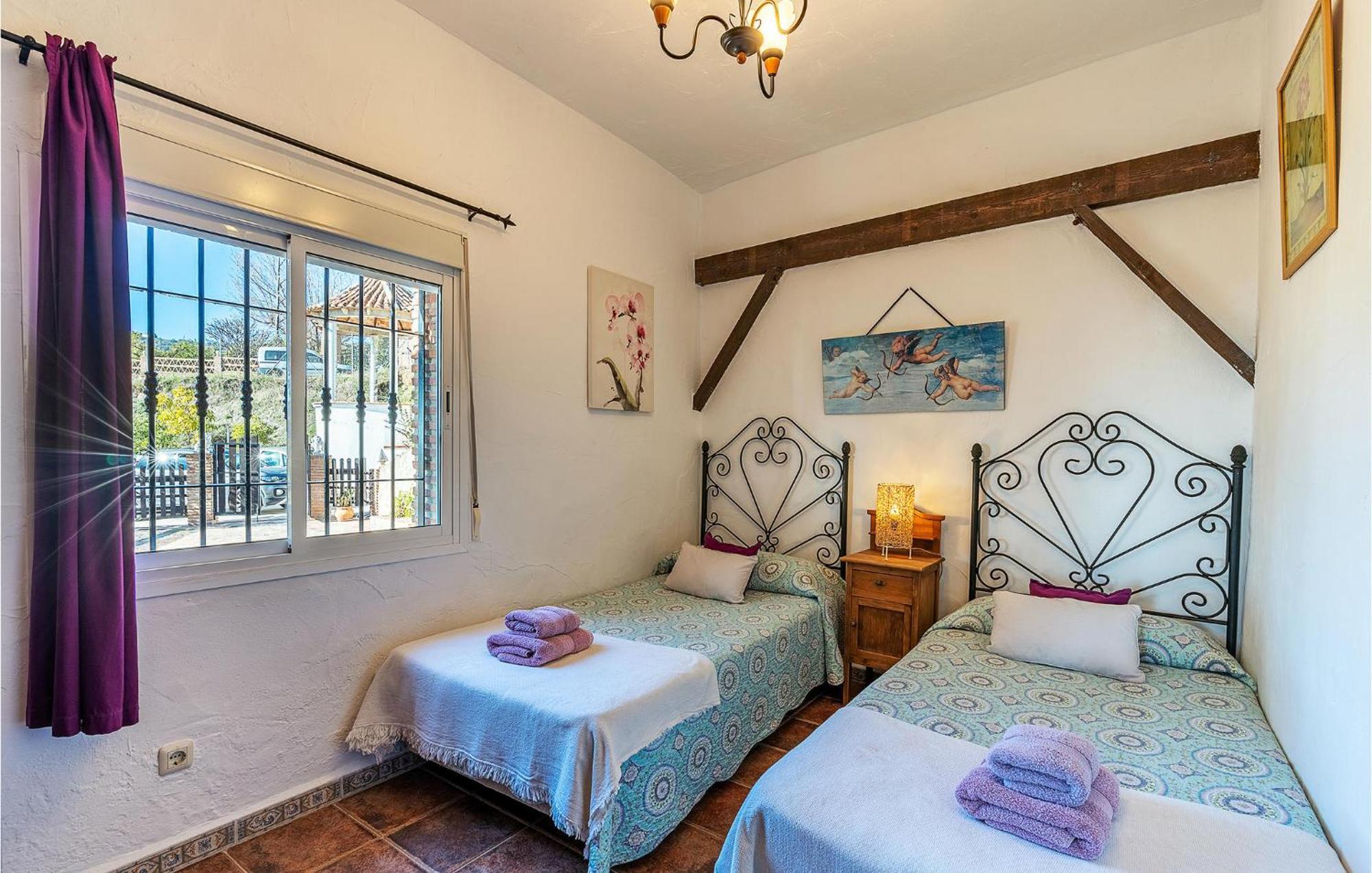 Amazing Home In Frigiliana With Kitchen 外观 照片