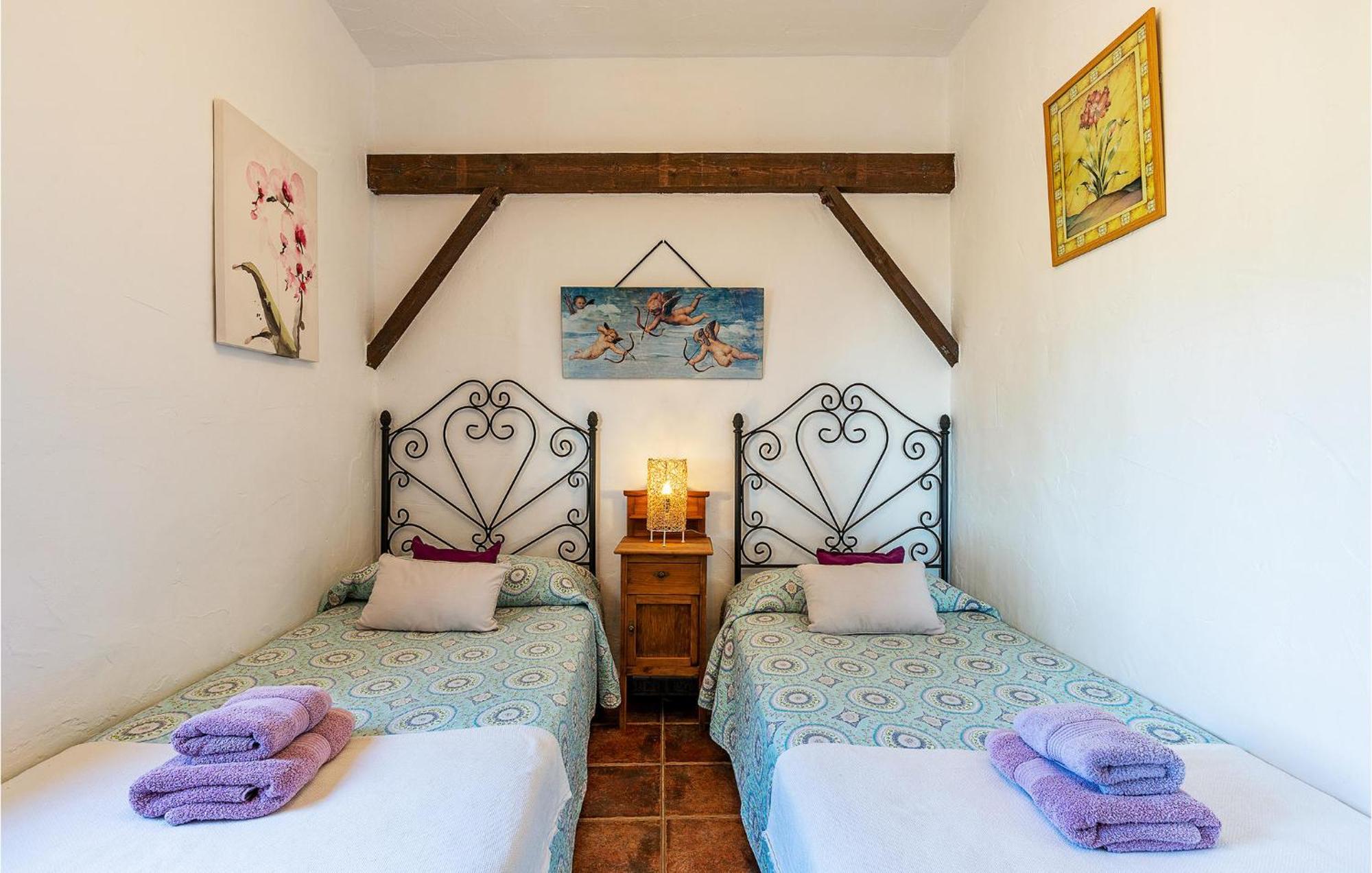 Amazing Home In Frigiliana With Kitchen 外观 照片