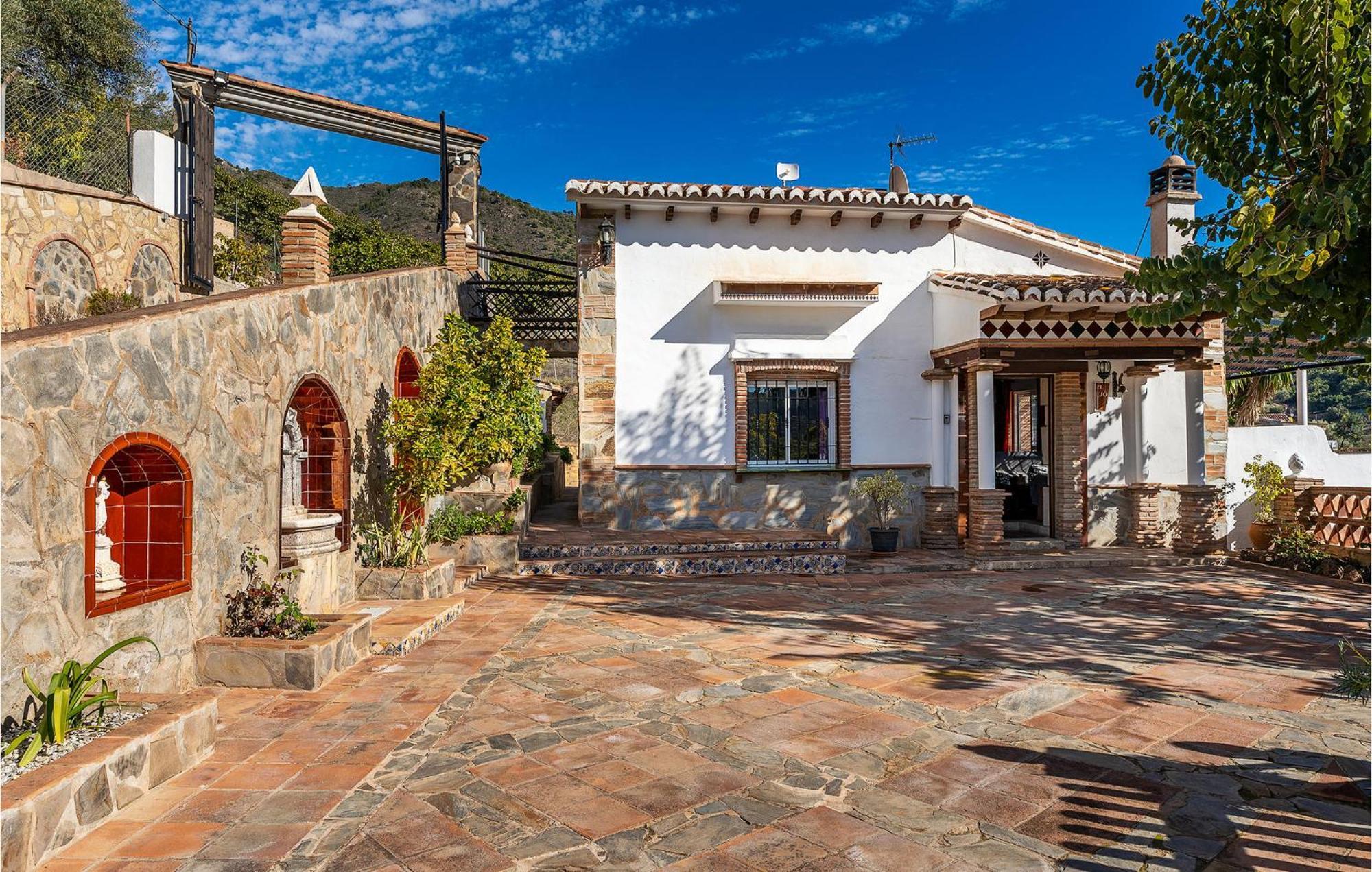 Amazing Home In Frigiliana With Kitchen 外观 照片