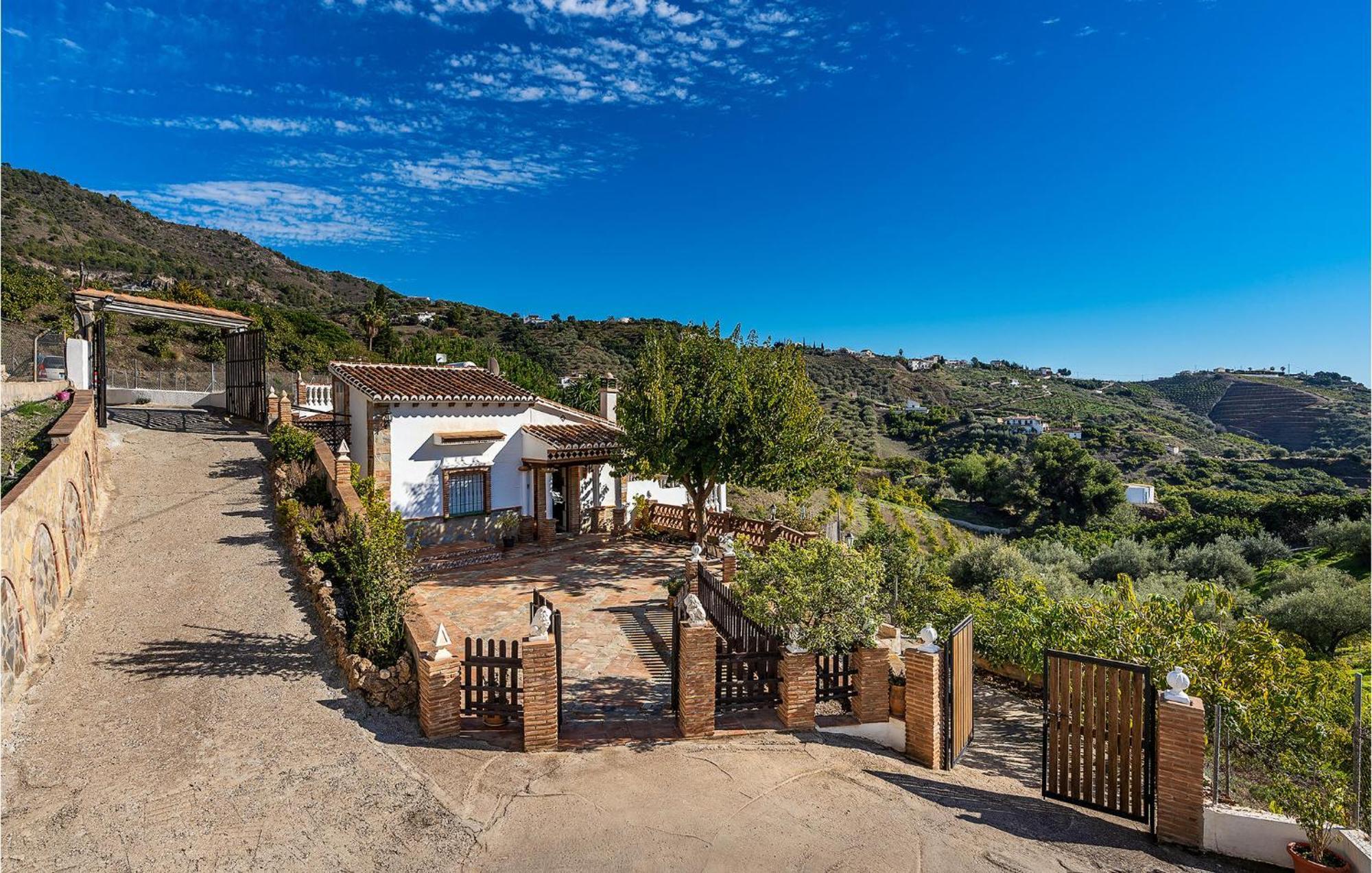 Amazing Home In Frigiliana With Kitchen 外观 照片