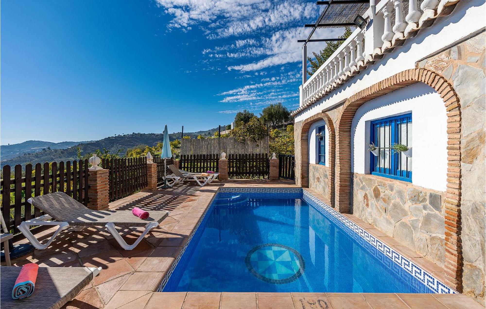 Amazing Home In Frigiliana With Kitchen 外观 照片