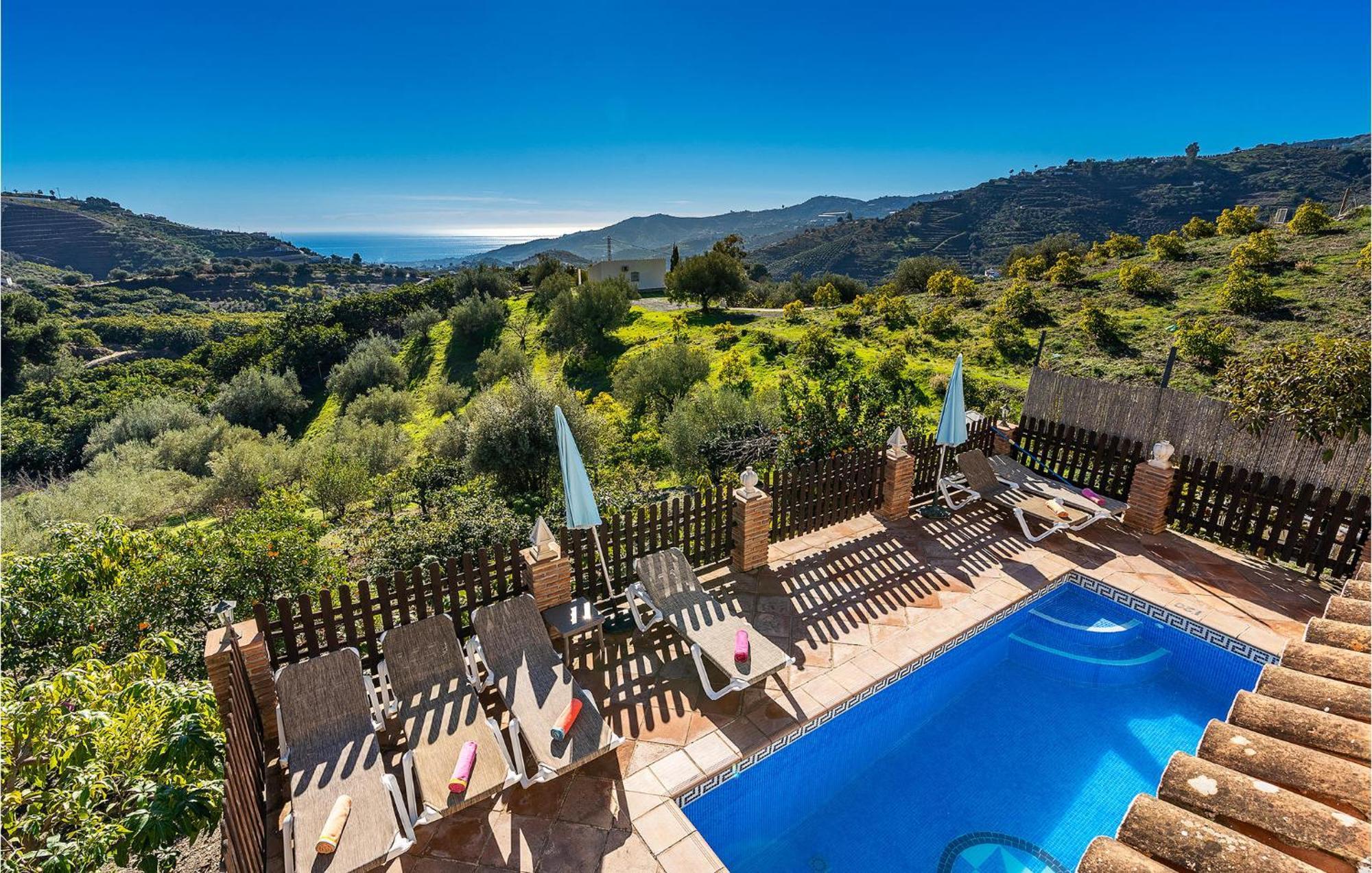 Amazing Home In Frigiliana With Kitchen 外观 照片
