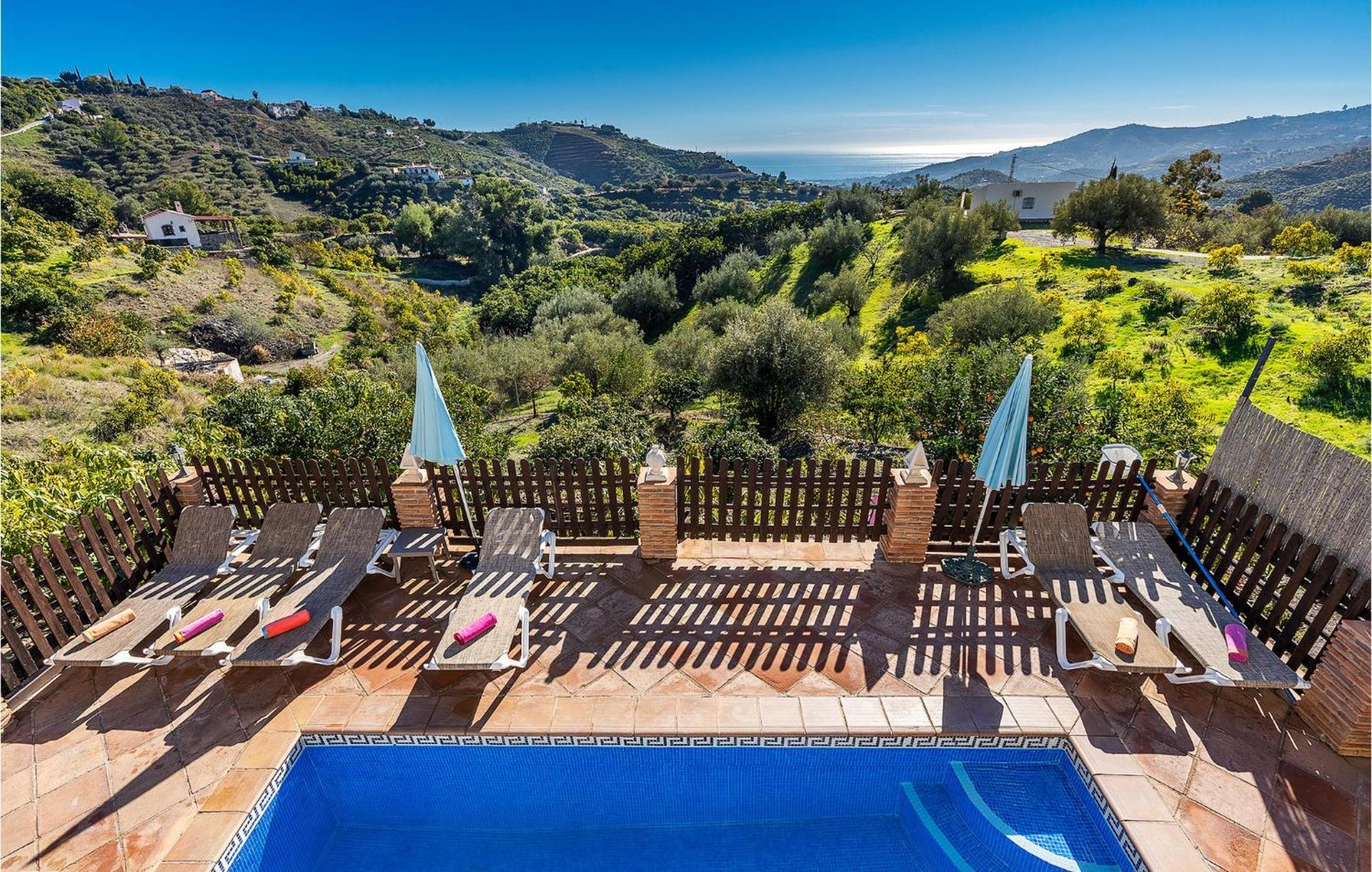 Amazing Home In Frigiliana With Kitchen 外观 照片