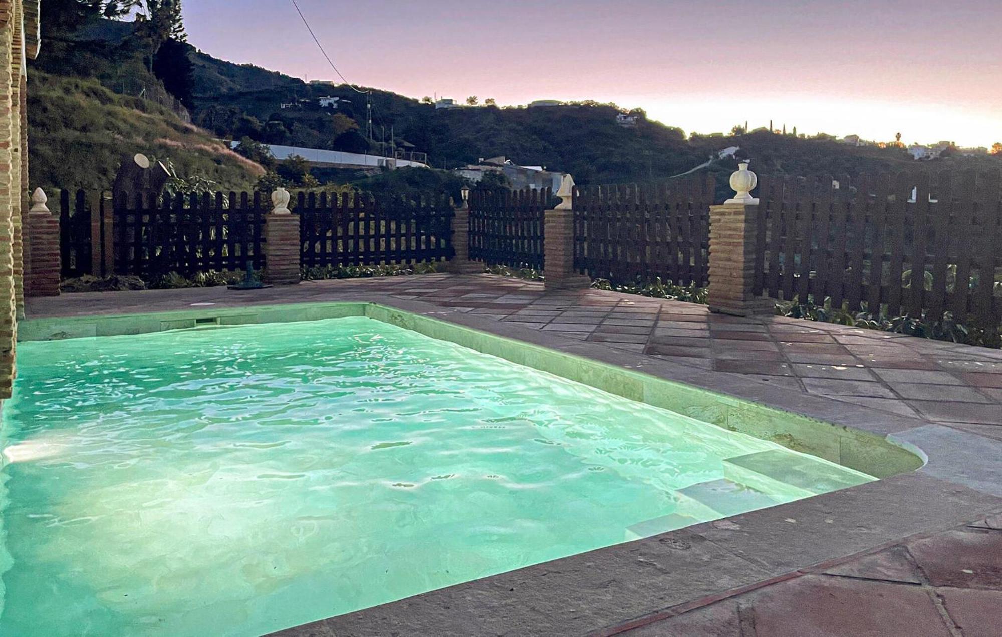 Amazing Home In Frigiliana With Kitchen 外观 照片